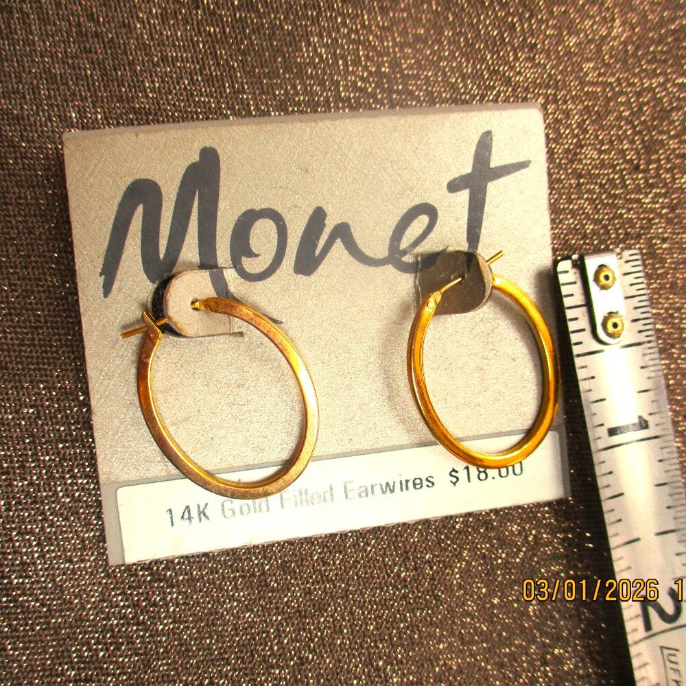 MONET Vintage Goldtone Oval 1" Earrings 14K Gold Filled Earwires New on Card
